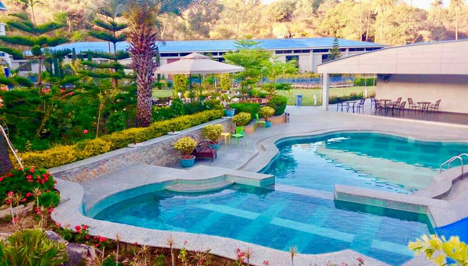 Splashing Pool - Hummingbird Resort