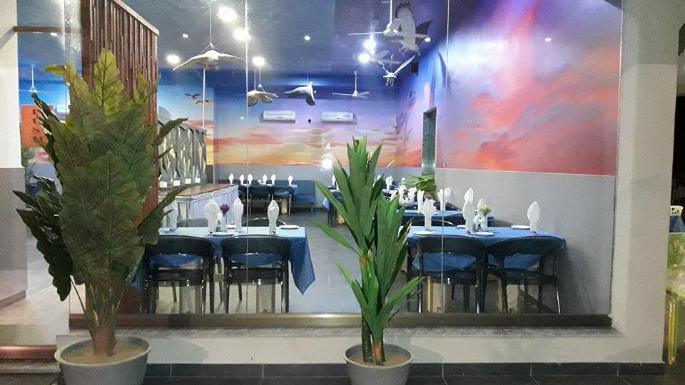 Falcon restaurant - Hummingbird Resort